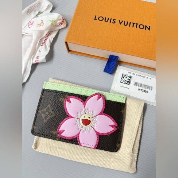 Louis Vuitton Sakura Card Holder - Picture 1 of 4